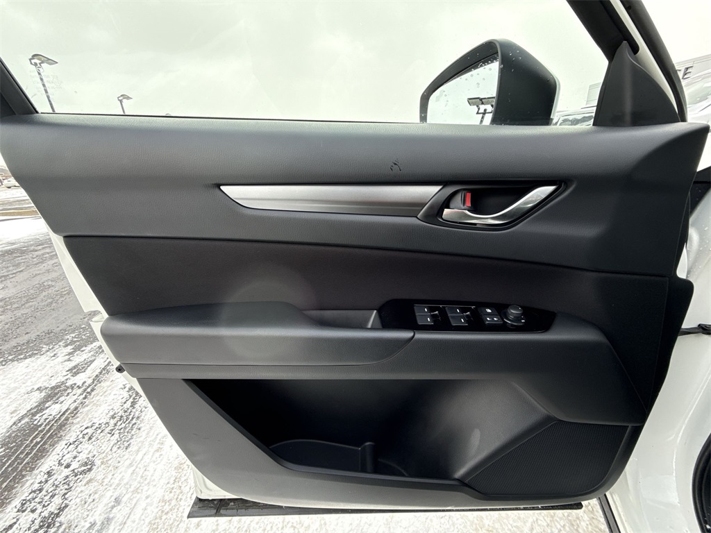 2025 MAZDA CX-5 - Image 12