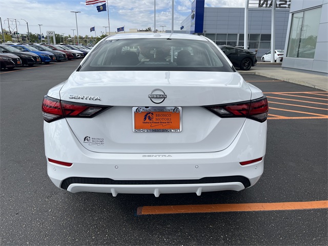 2025 Nissan Sentra SV photo 3