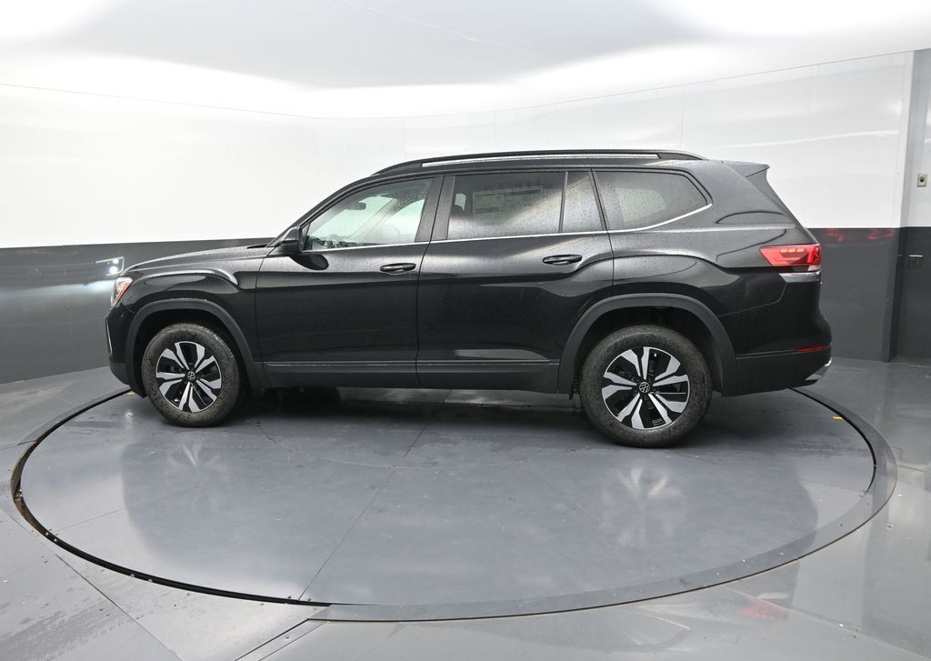 2025 Volkswagen Atlas SE photo 4
