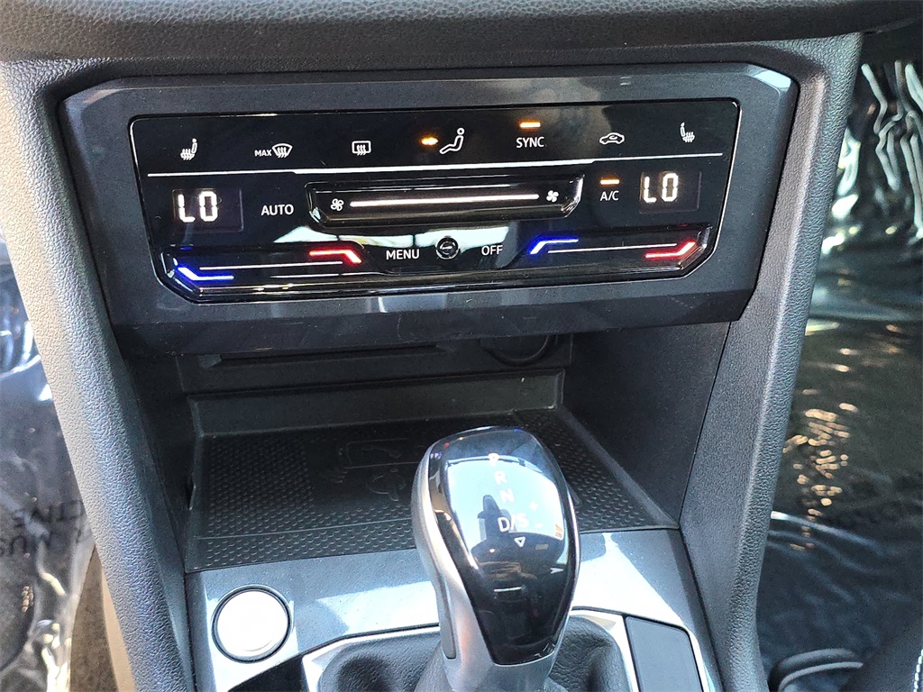 2022 Volkswagen Tiguan SE R-Line Black photo 25