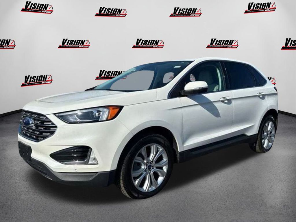 2022 Ford Edge Titanium's photo