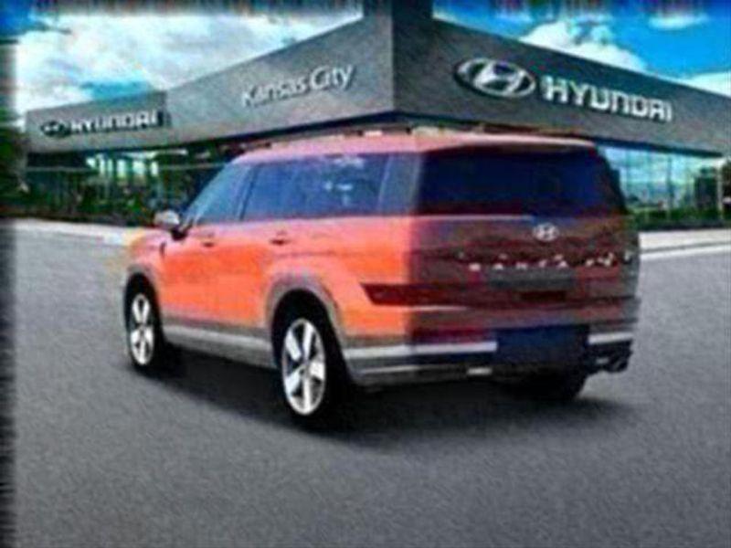 2025 Hyundai Santa Fe Limited photo 3