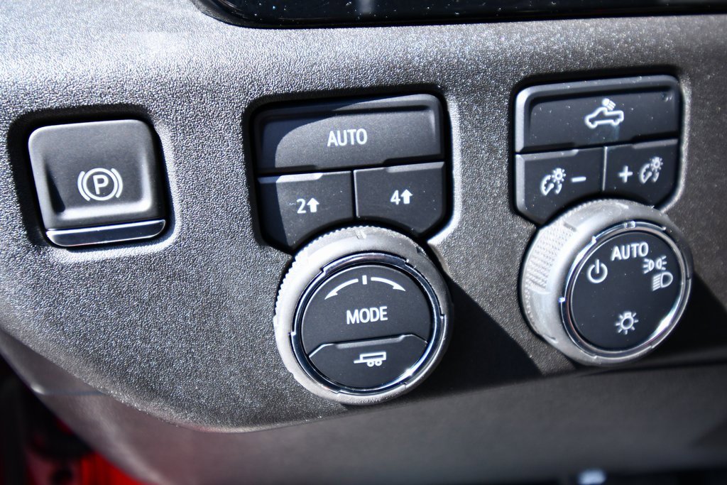 2025 Chevrolet Silverado 1500 LT photo 18