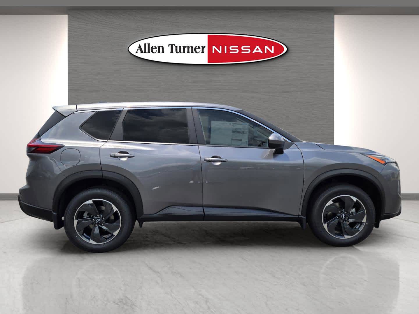 2026 Nissan Rogue SV photo 5