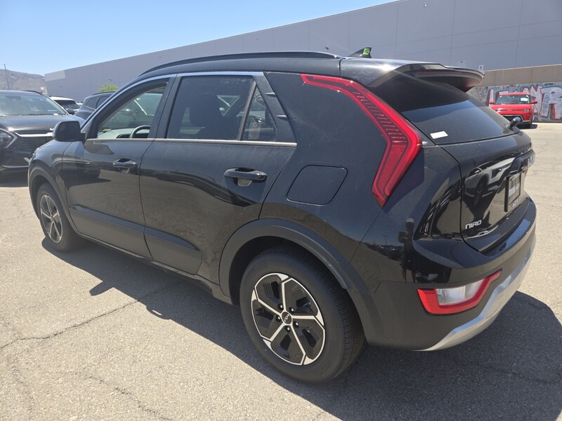 2025 Kia Niro EX photo 4