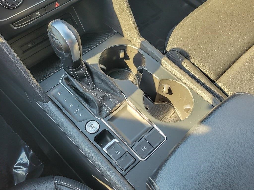 2021 Volkswagen Atlas Cross Sport V6 SE Technology photo 16