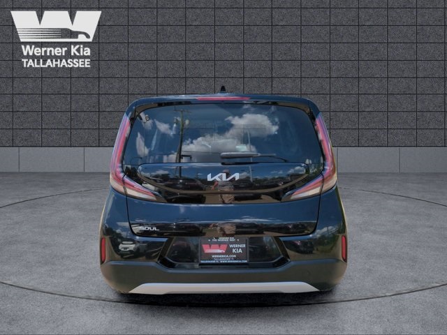 2023 Kia Soul LX photo 3