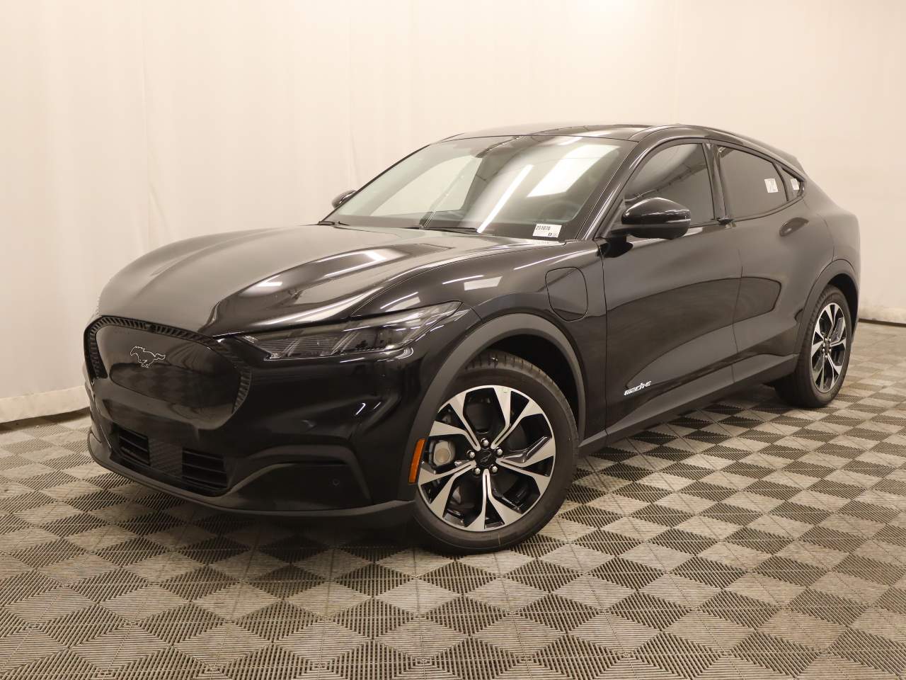 2025 Ford Mustang Mach-E Select RWD