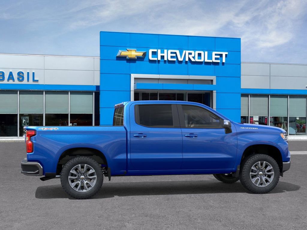 2025 Chevrolet Silverado 1500 LT photo 5
