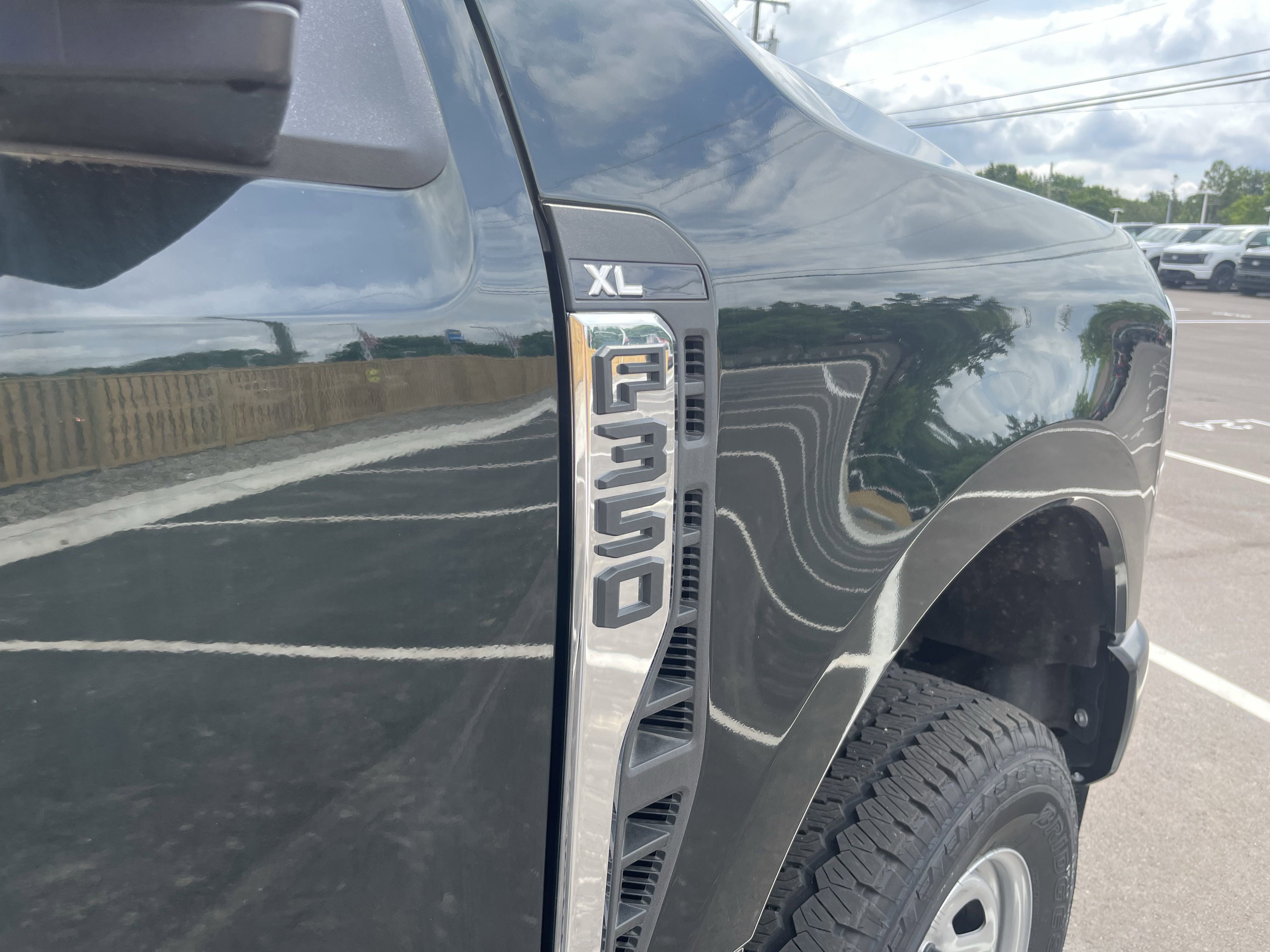 2024 Ford F-350 XL photo 5