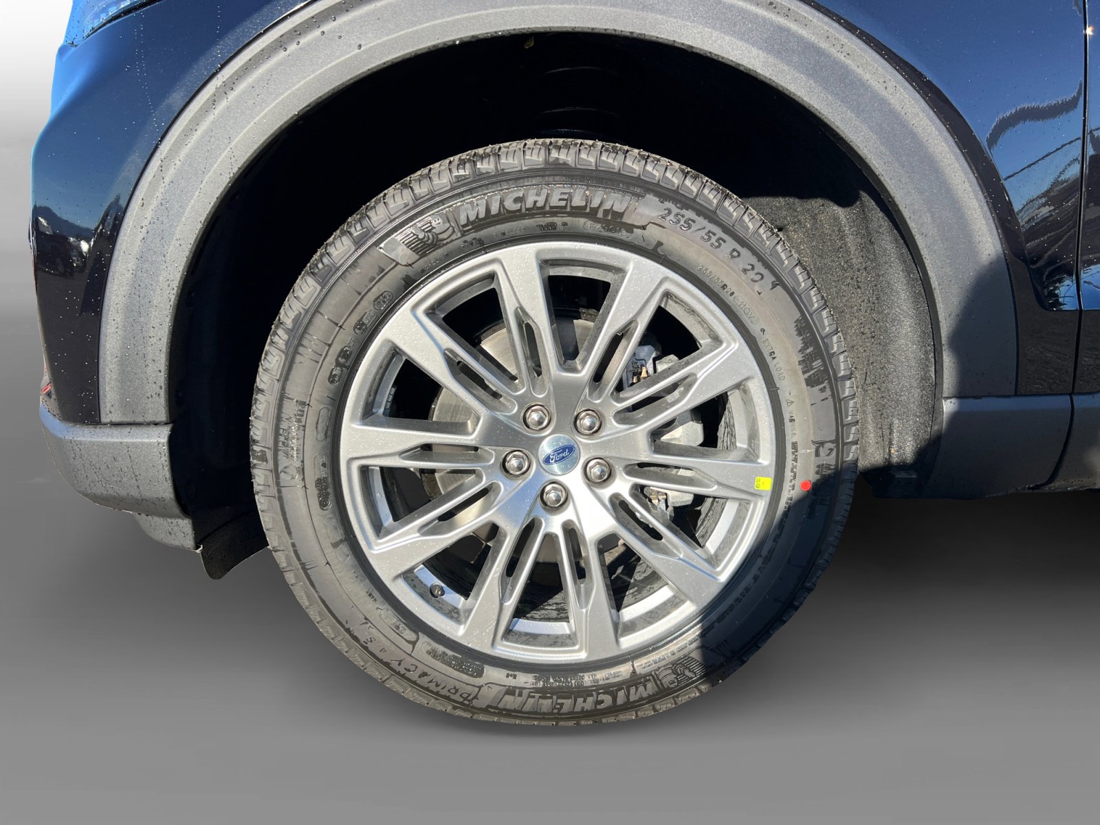 2025 Ford Explorer photo 9