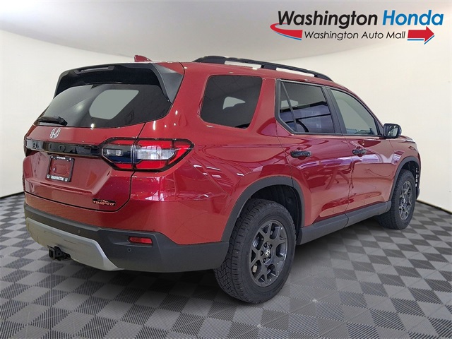 2025 Honda Pilot TrailSport photo 4