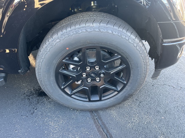 2025 Ford F-150 STX photo 4