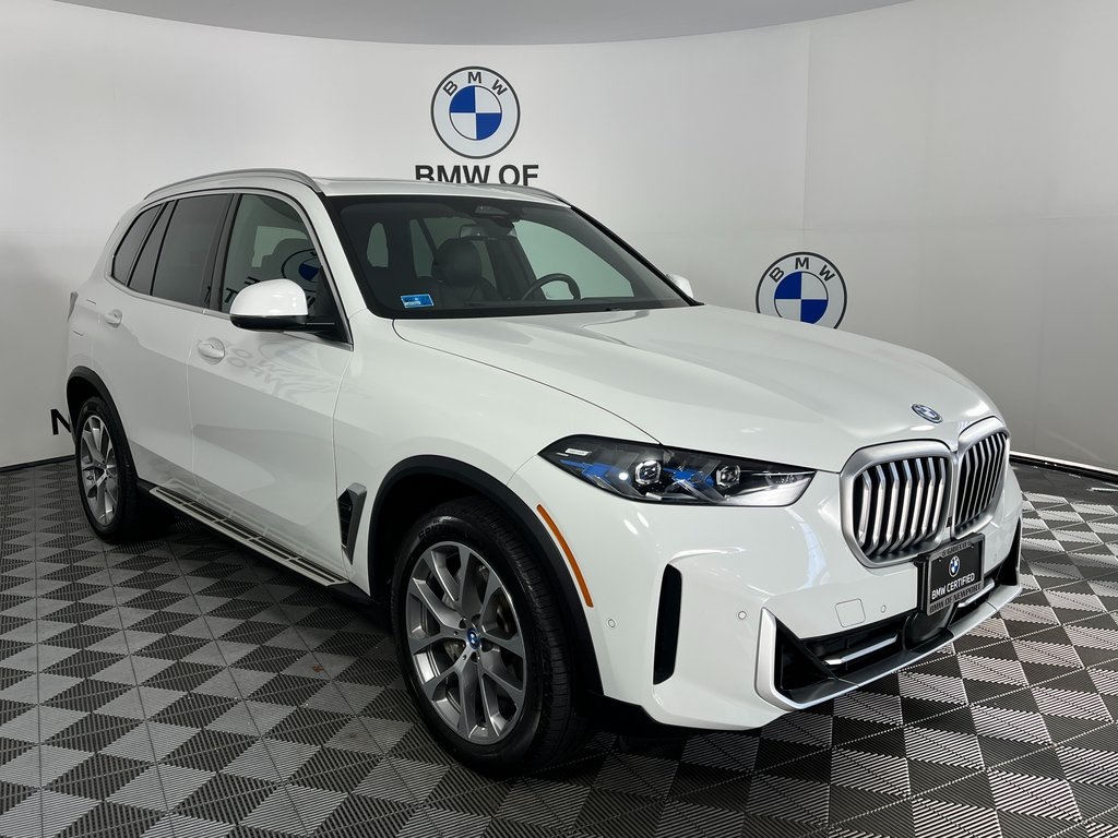 2024 BMW X5 50e's photo