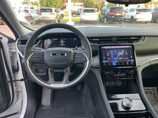 2023 Jeep Grand Cherokee Limited photo 14