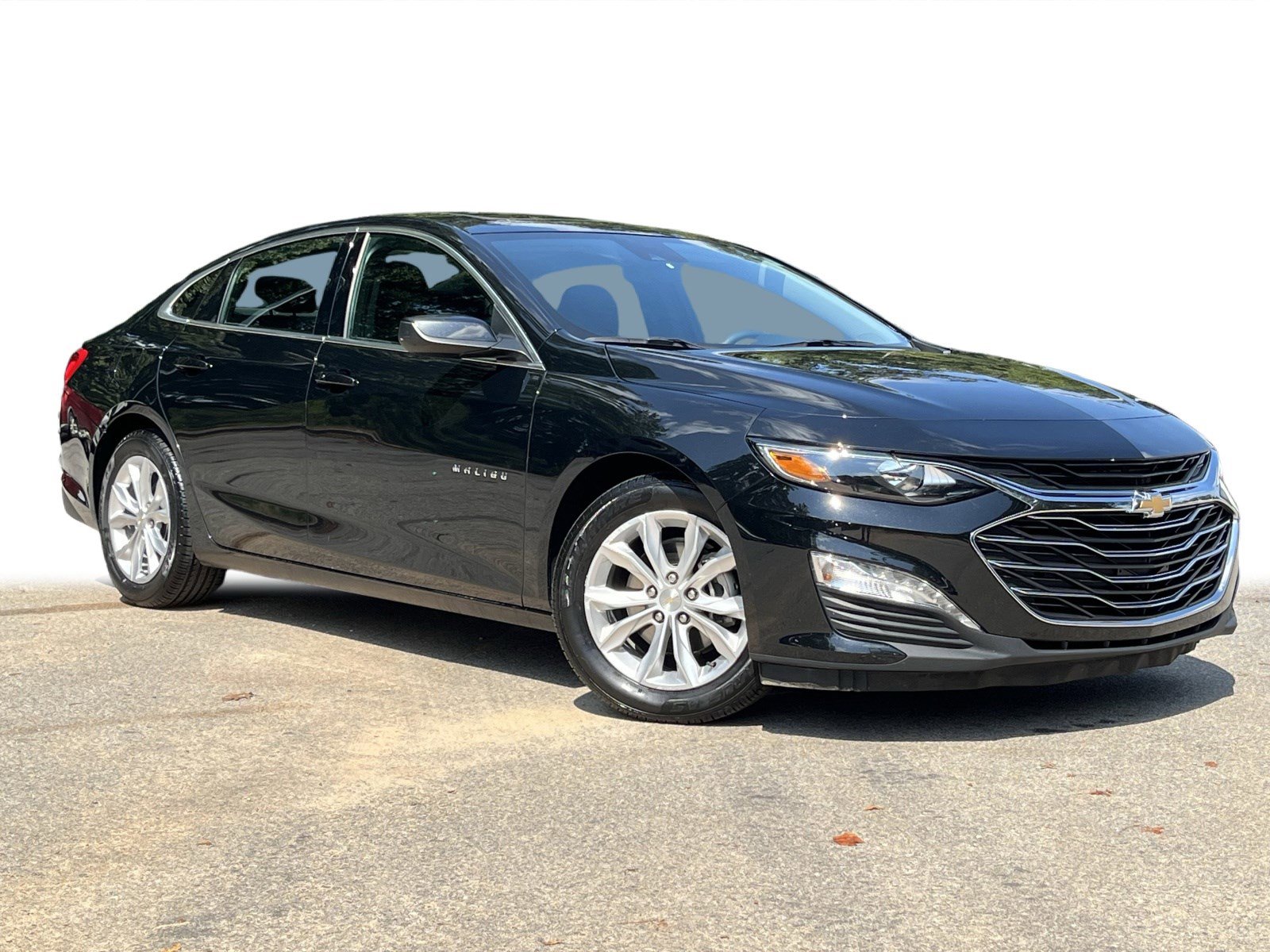 2024 Chevrolet Malibu 1LT photo 2