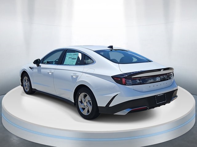 2025 Hyundai Sonata SE photo 3