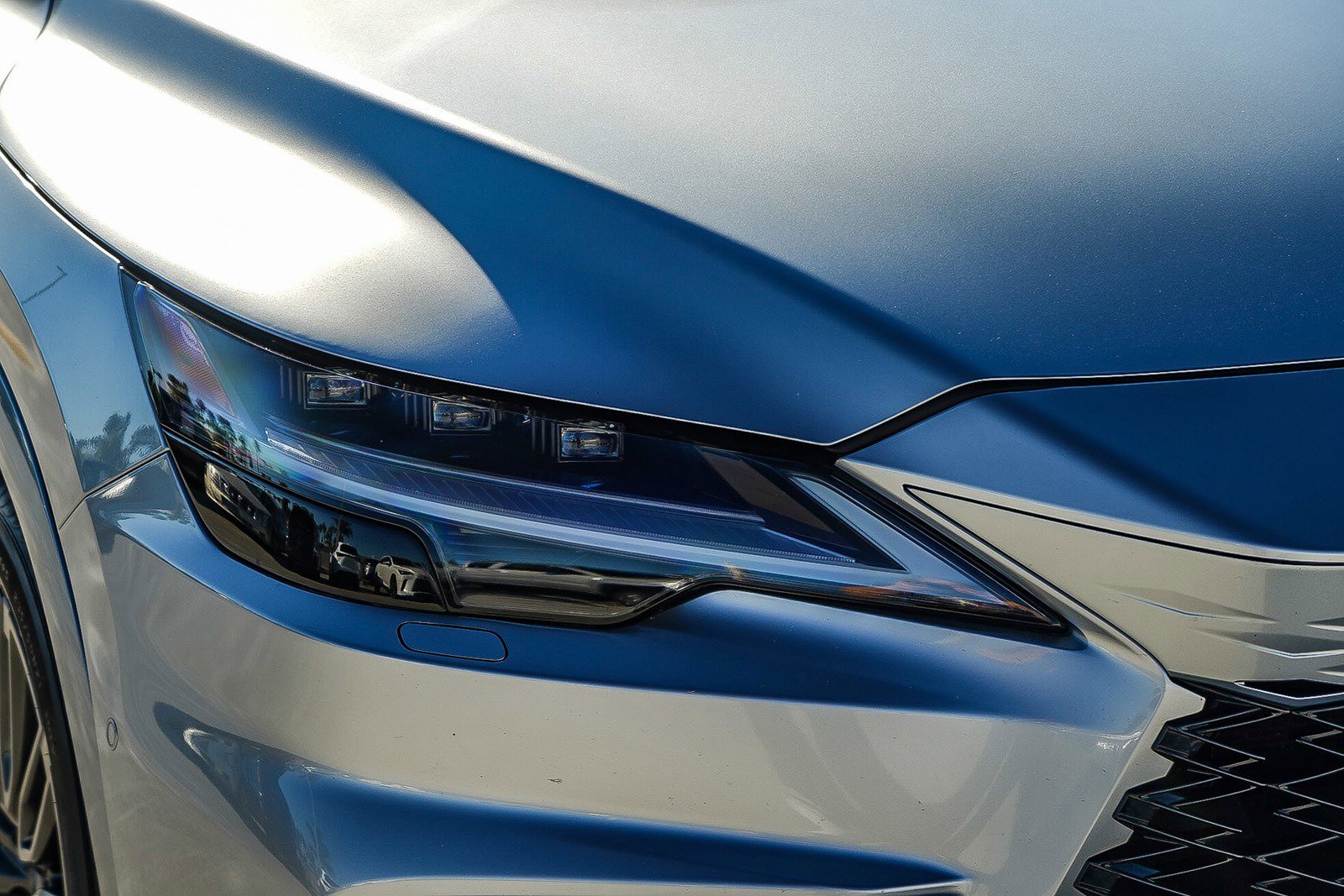 2023 Lexus RX 500h F SPORT Performance photo 4