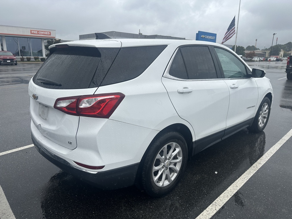 2021 Chevrolet Equinox LT photo 4