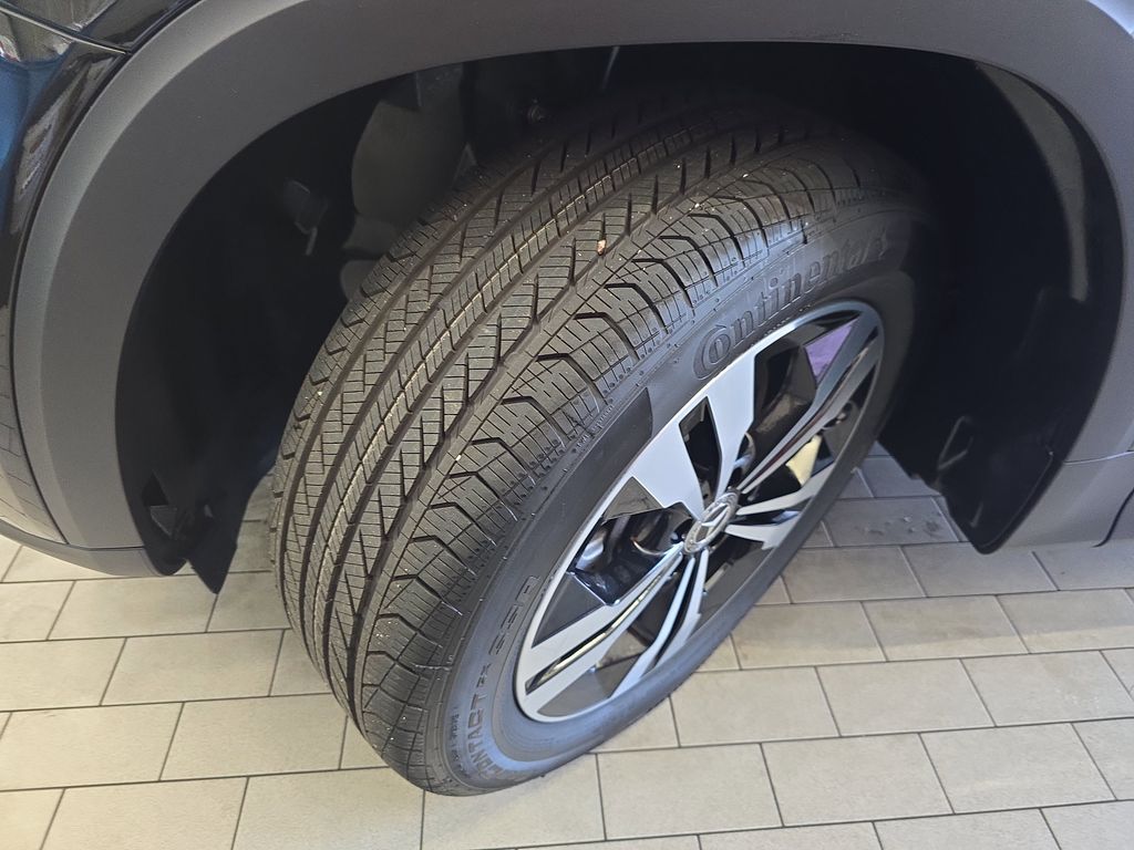 2025 Mercedes Benz GLB 250 photo 29