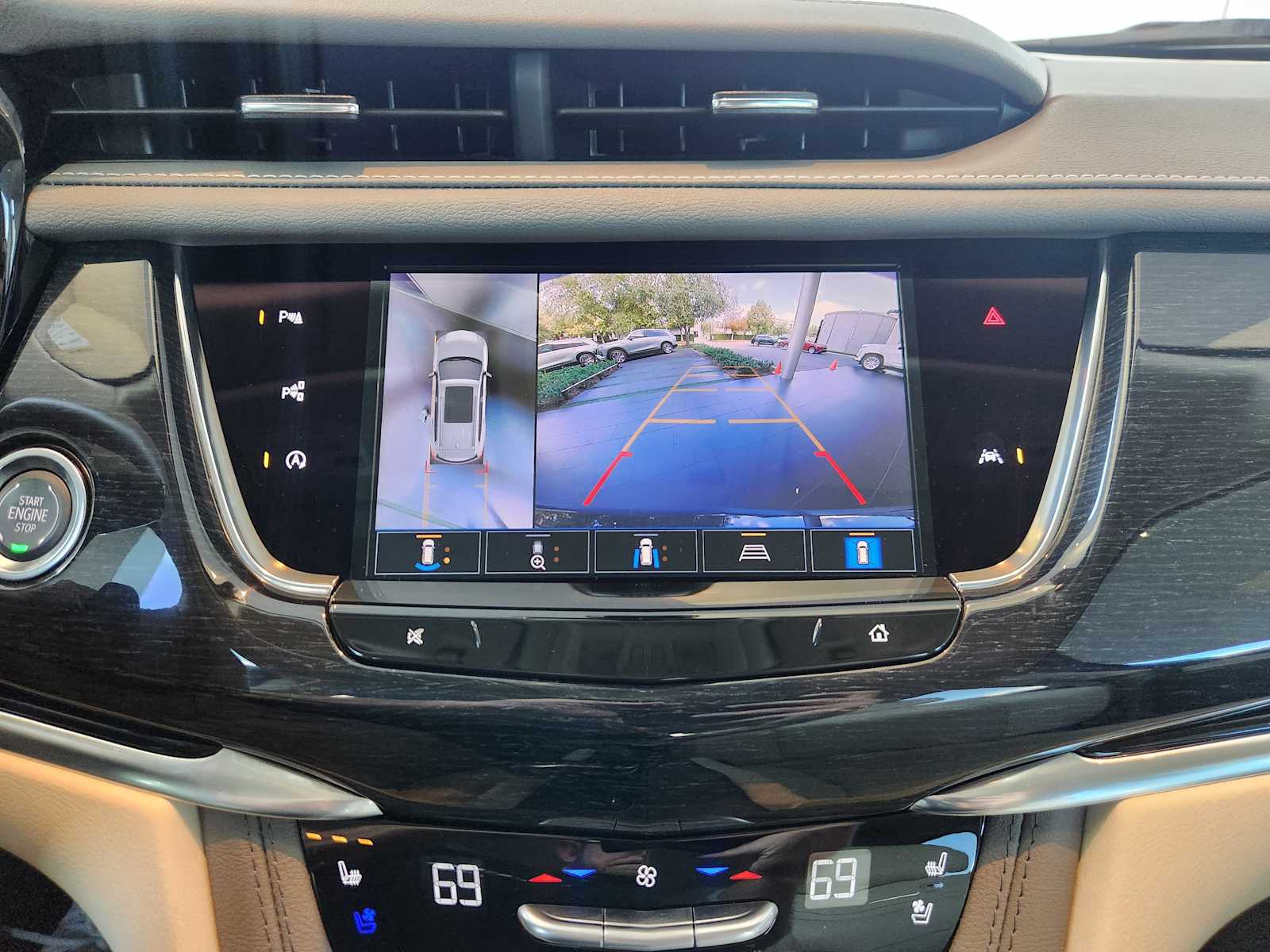 2025 Cadillac XT6 Premium Luxury photo 12