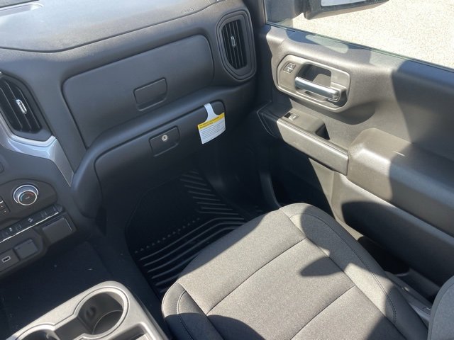 2026 Chevrolet Silverado 2500HD Custom photo 16