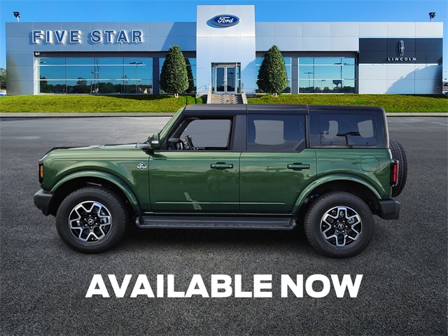 2025 Ford Bronco Outer Banks photo 3