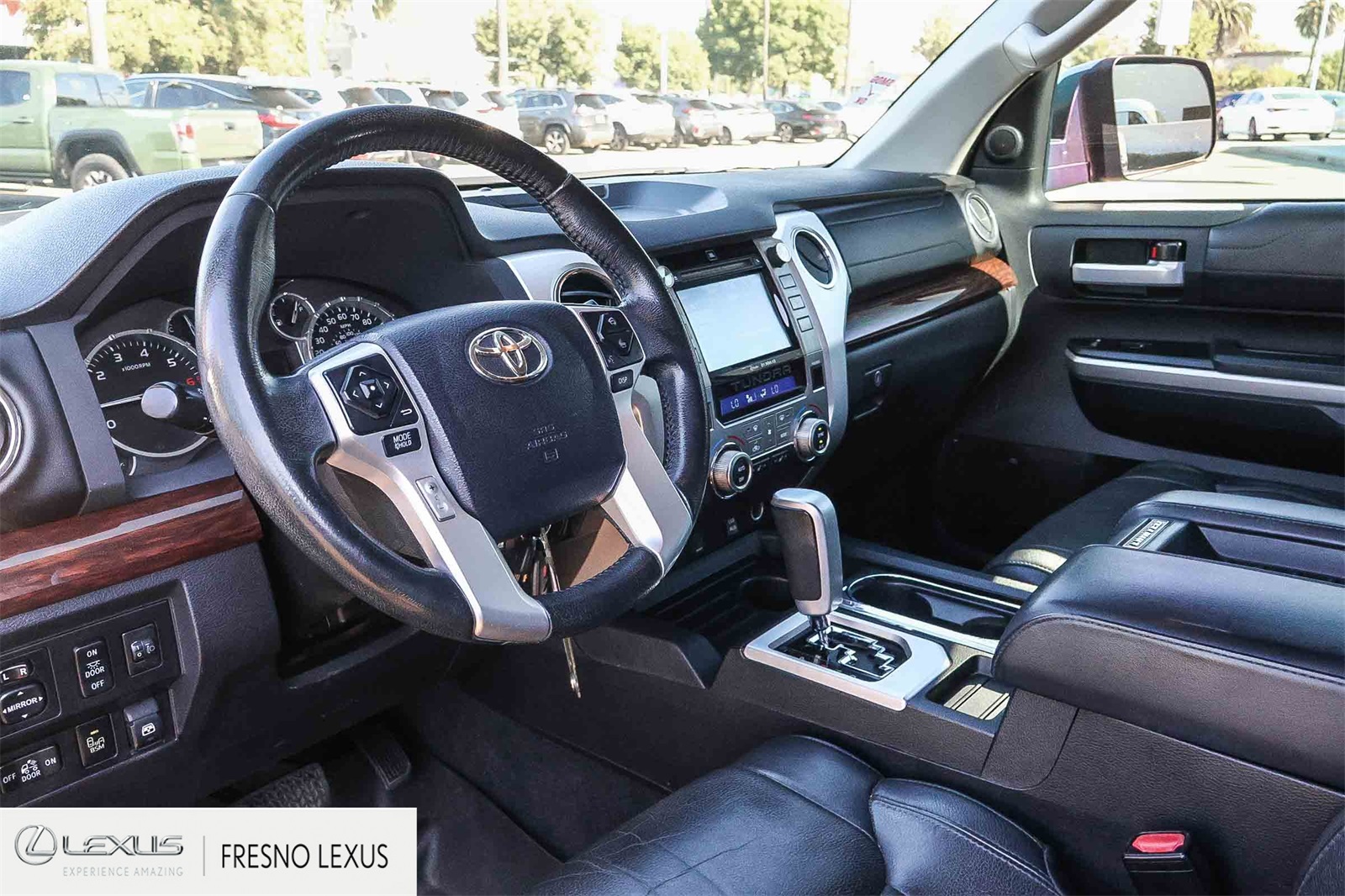 2016 Toyota Tundra Limited CrewMax photo 18