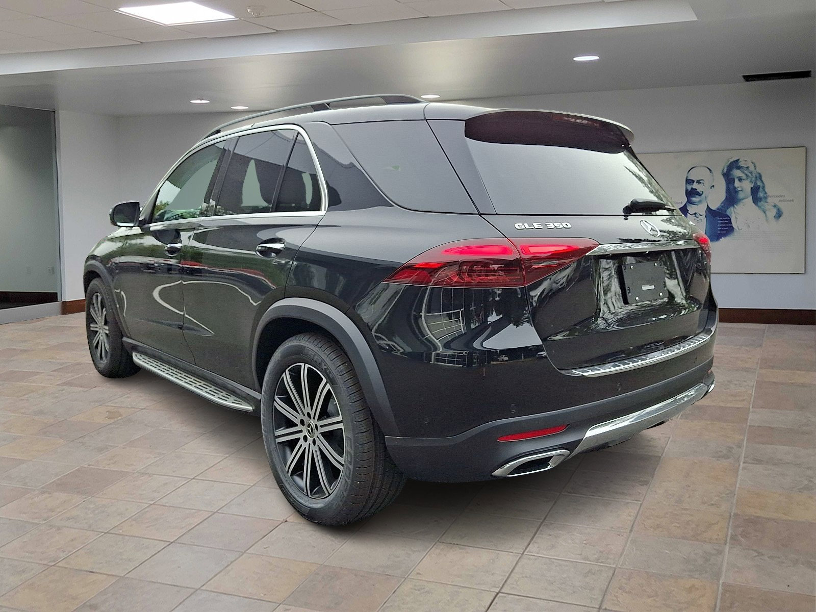 2026 Mercedes Benz GLE 350 4MATIC photo 3