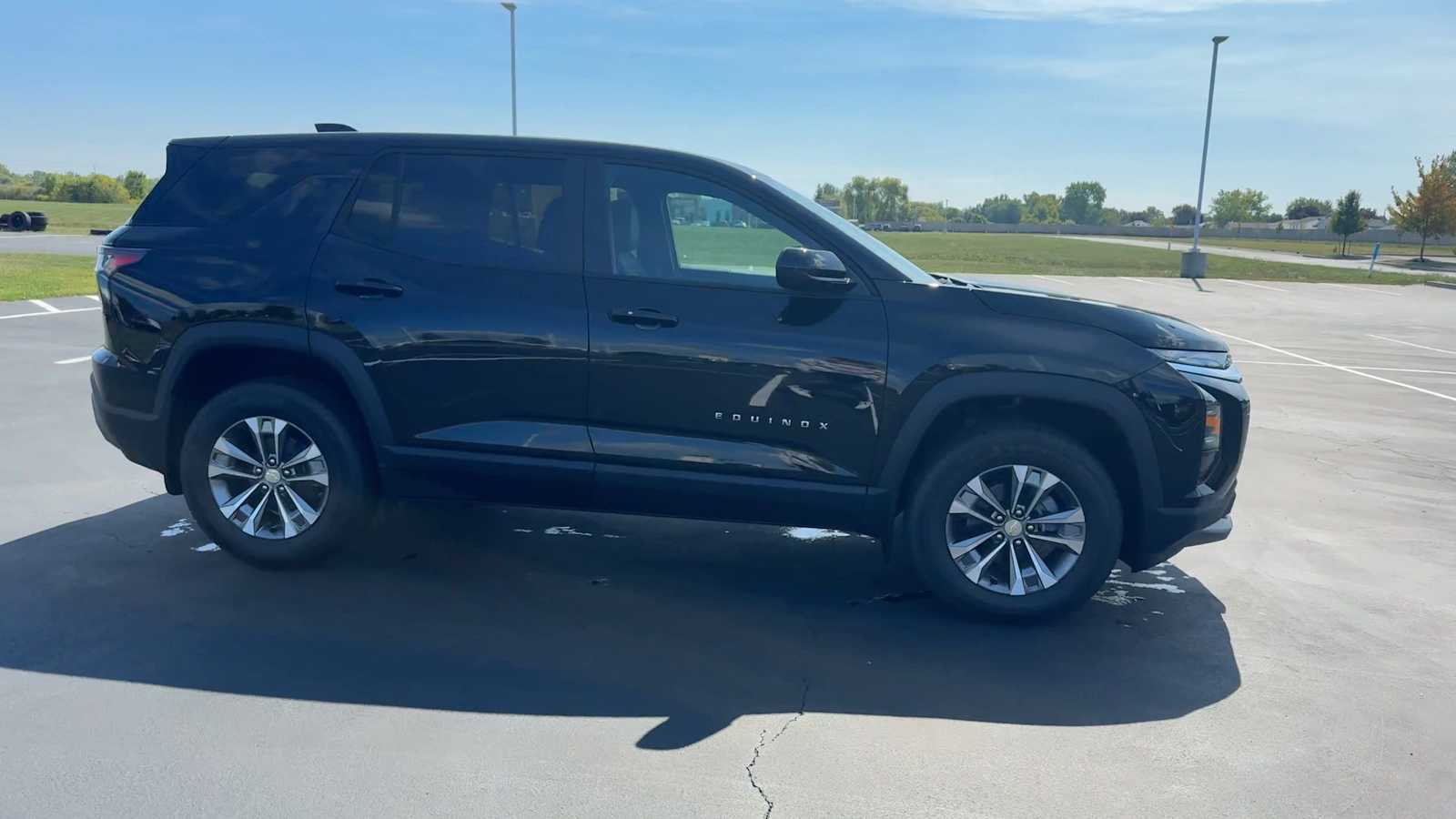 2026 Chevrolet Equinox LT photo 8
