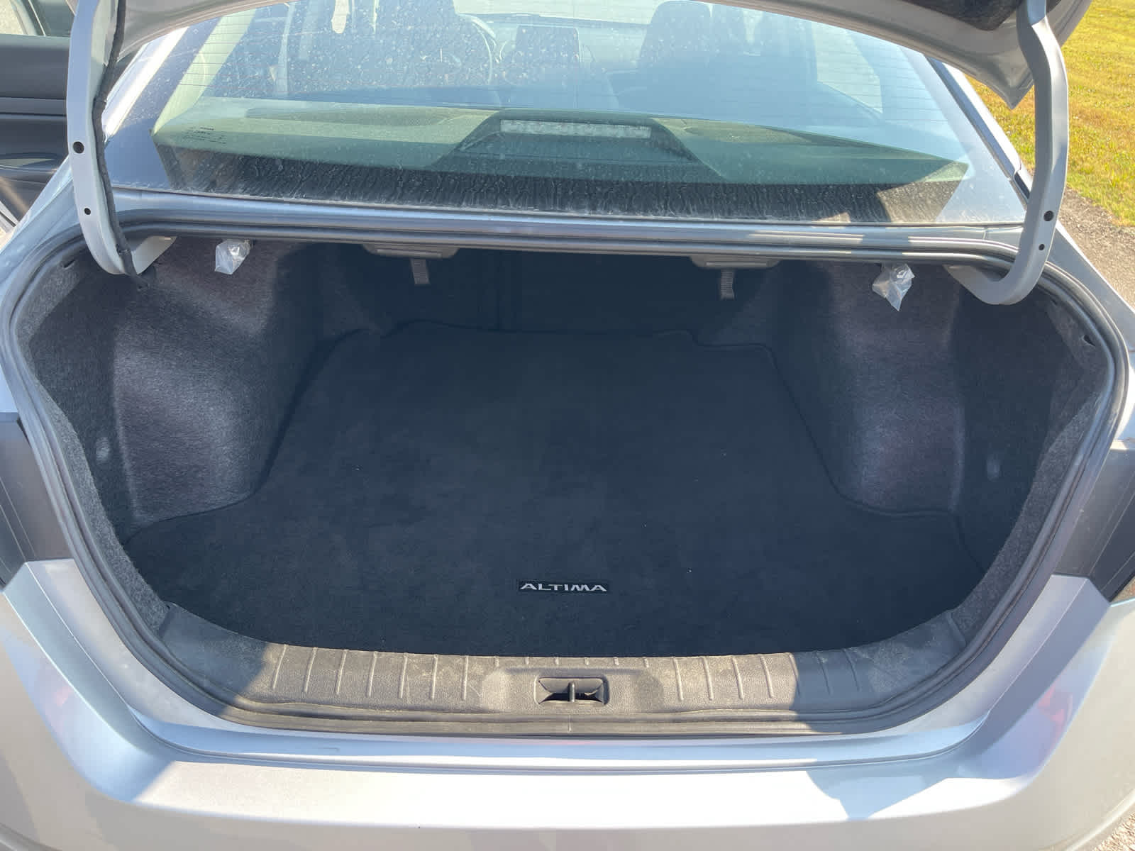 2024 Nissan Altima 2.5 SV photo 12