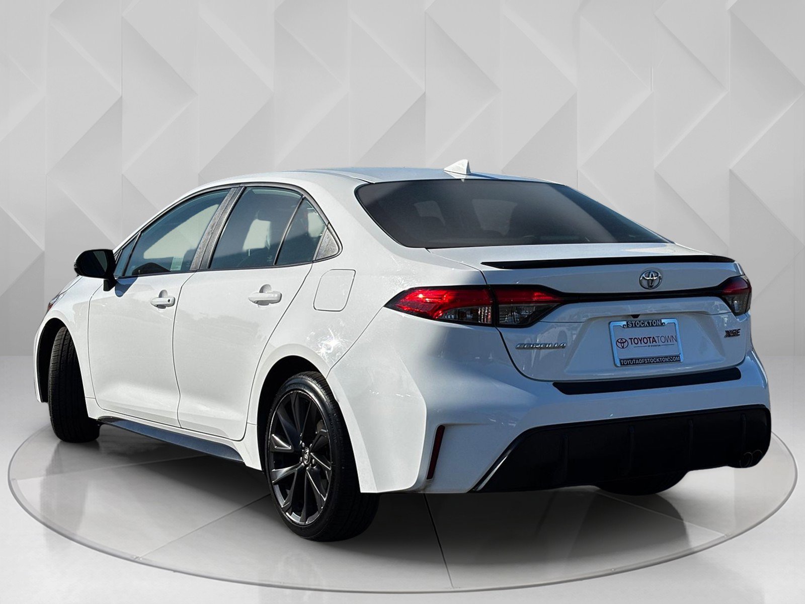 2023 Toyota Corolla XSE photo 3
