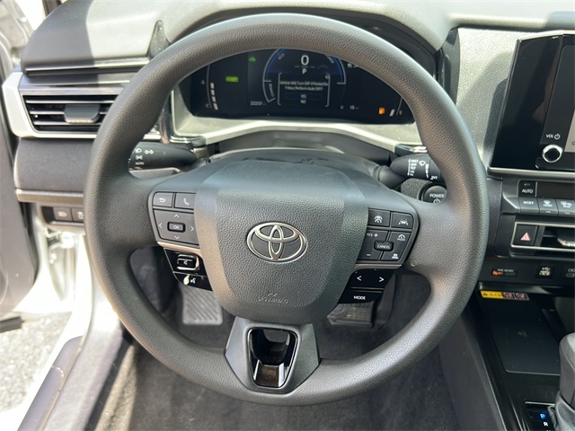 2025 Toyota Camry SE photo 23