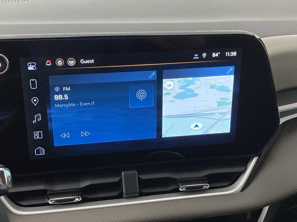 2026 Chevrolet Equinox LT photo 2