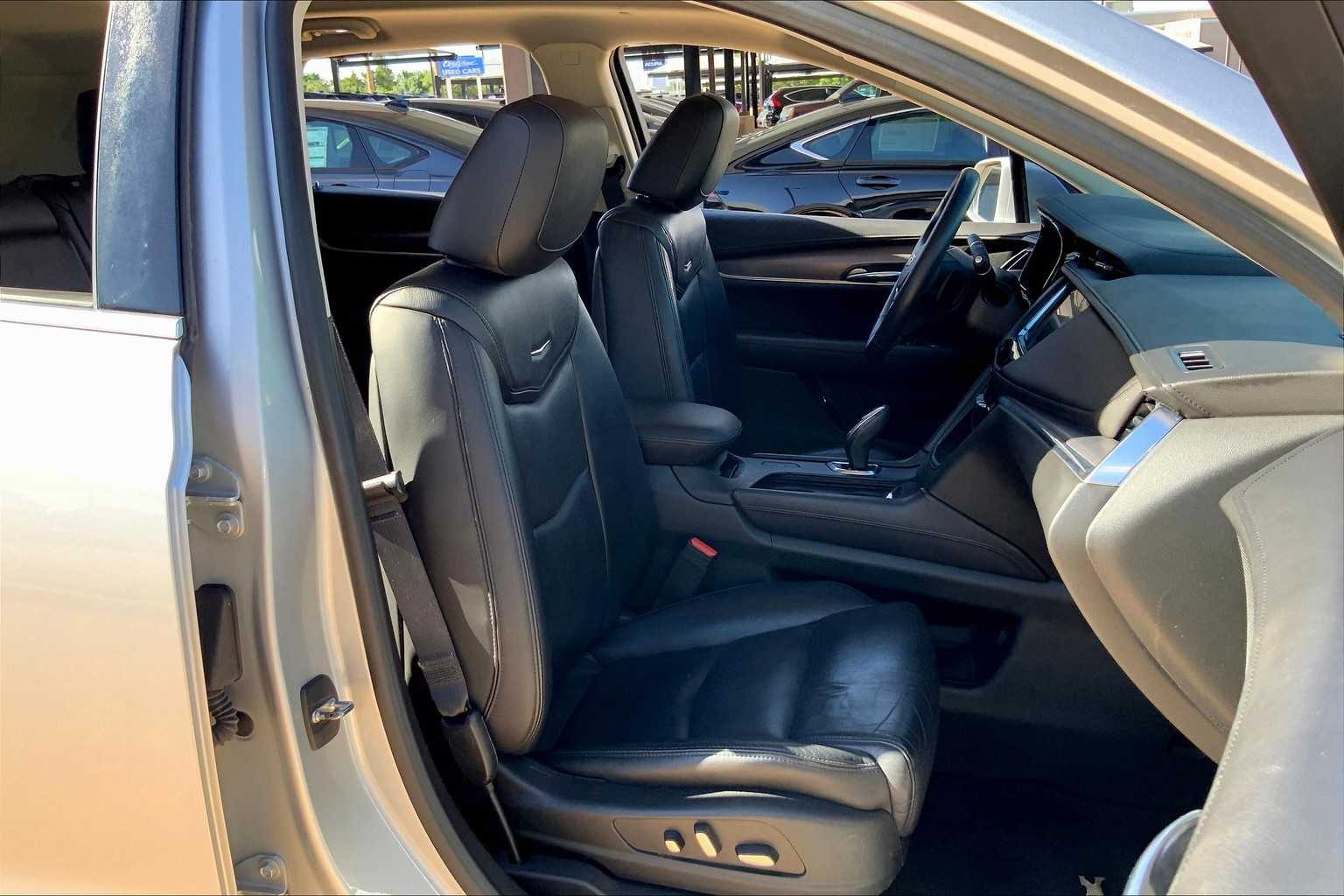 2017 Cadillac XT5 Luxury photo 8