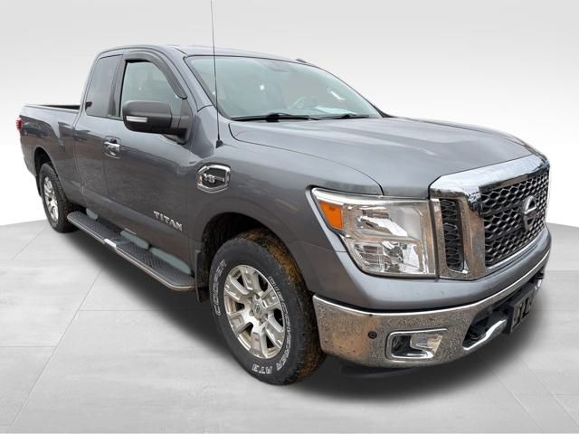 2017 Nissan Titan SV photo 2