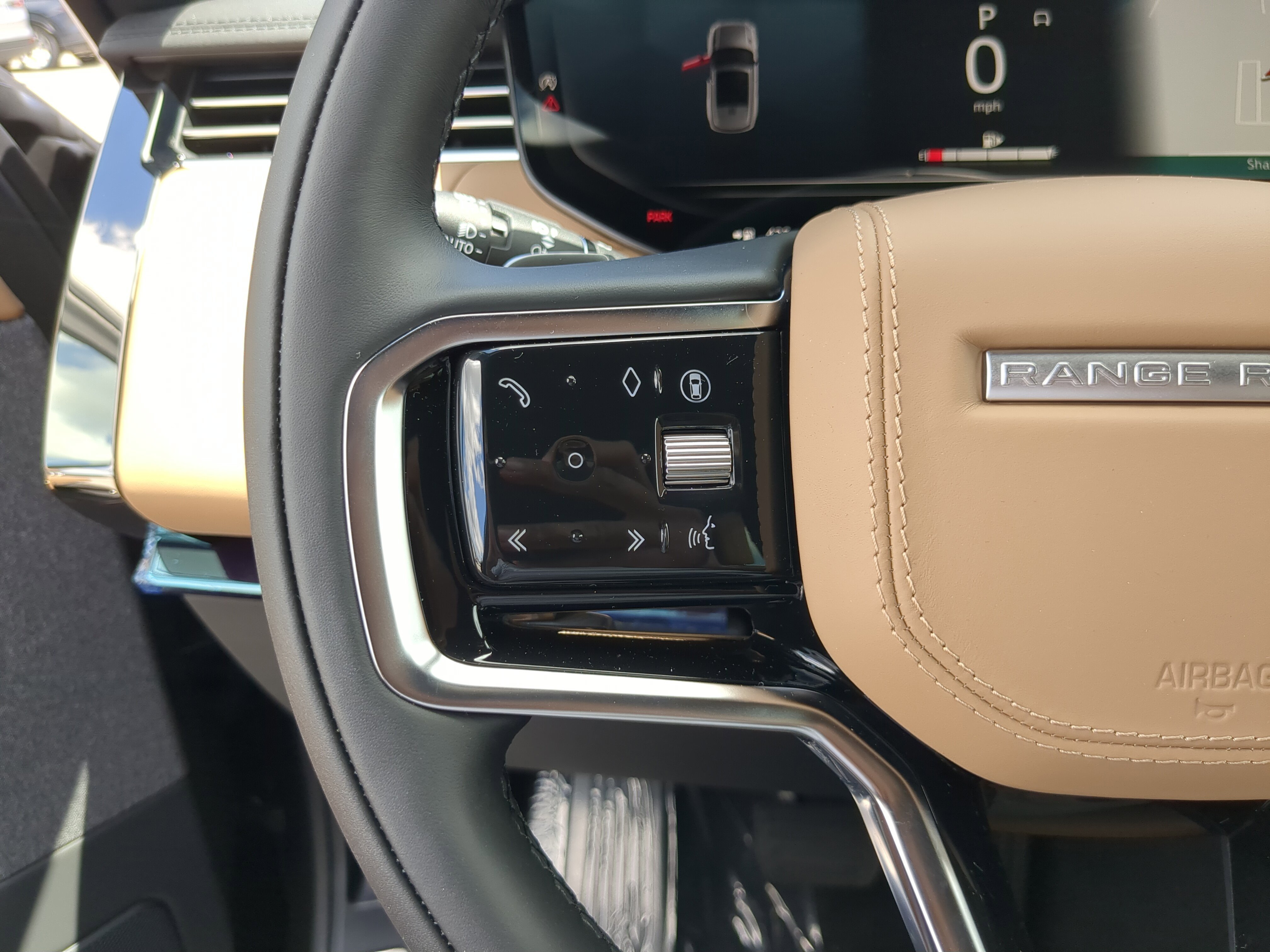 2025 Land Rover Range Rover Sport SE photo 15