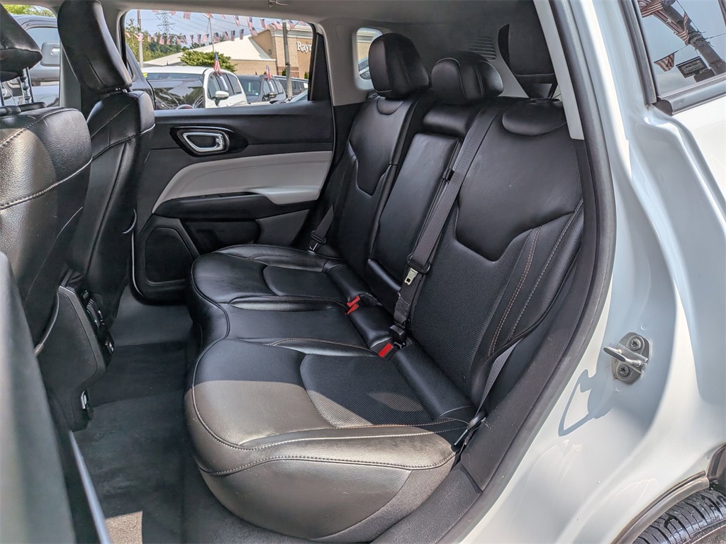 2022 Jeep Compass Limited photo 17