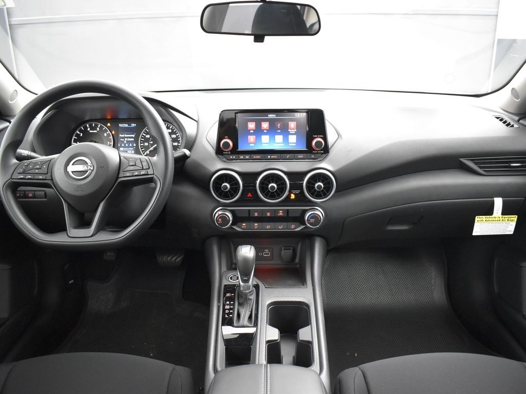 2025 Nissan Sentra S photo 4