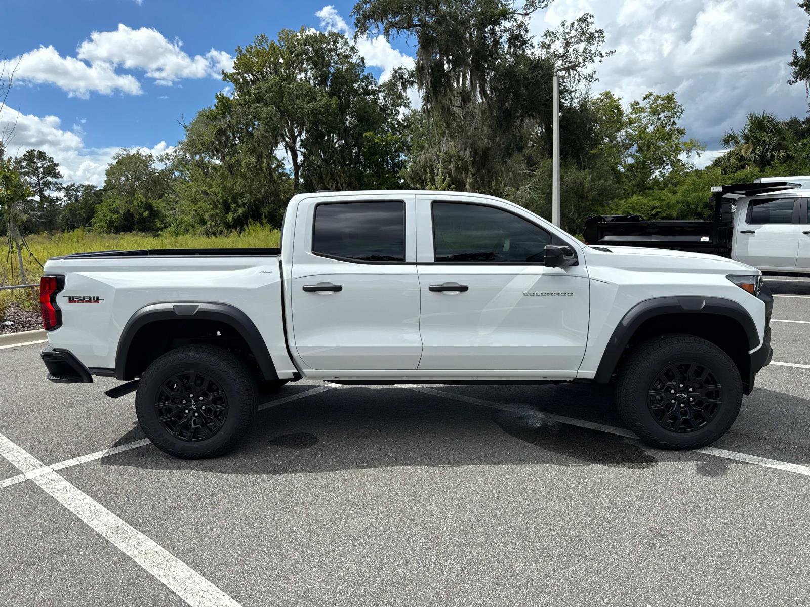 2025 Chevrolet Colorado Trail Boss photo 2