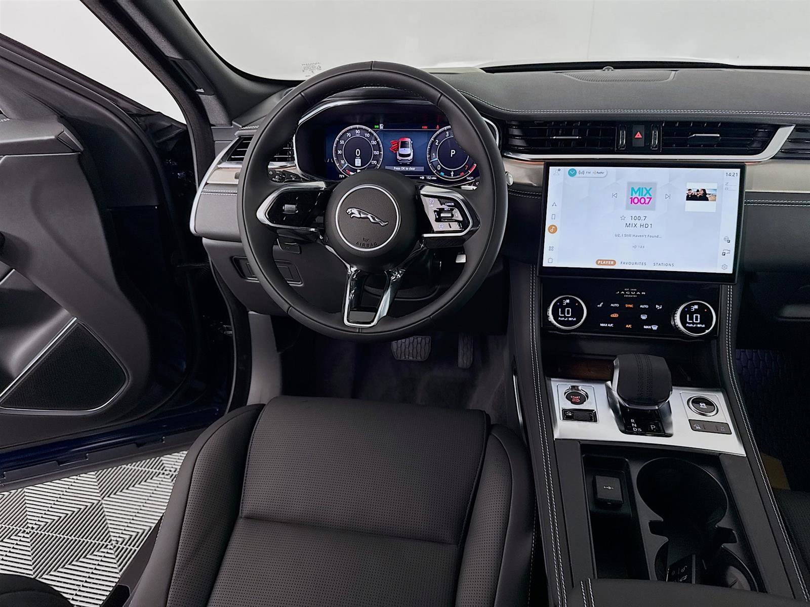 2026 Jaguar F-PACE P250 R-Dynamic S photo 21