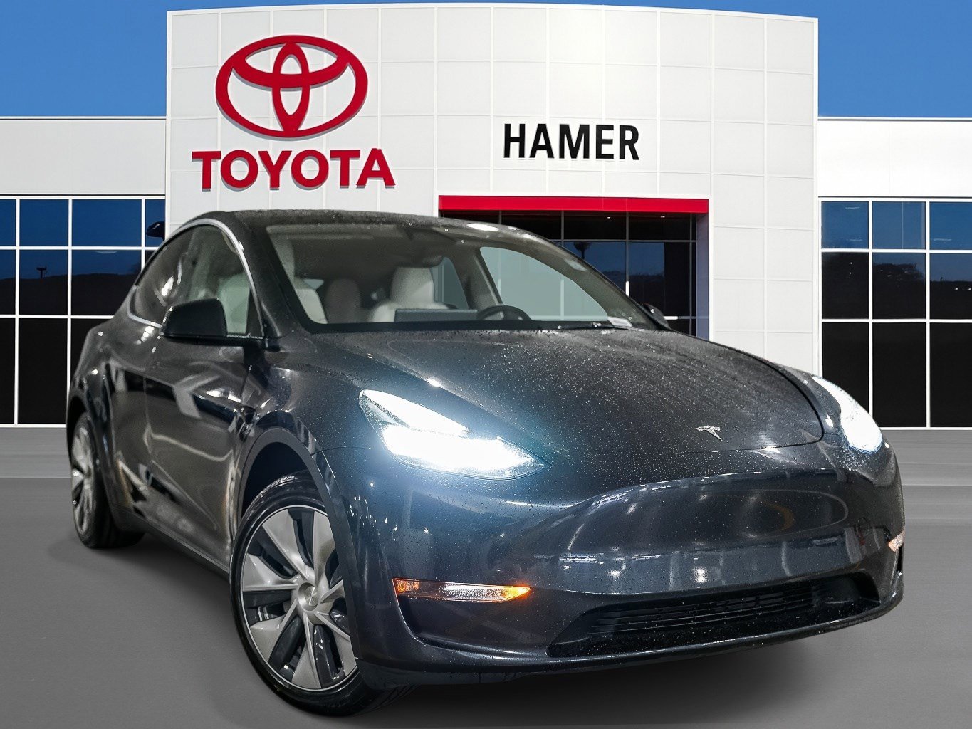 2024 Tesla Model Y Long Range's photo