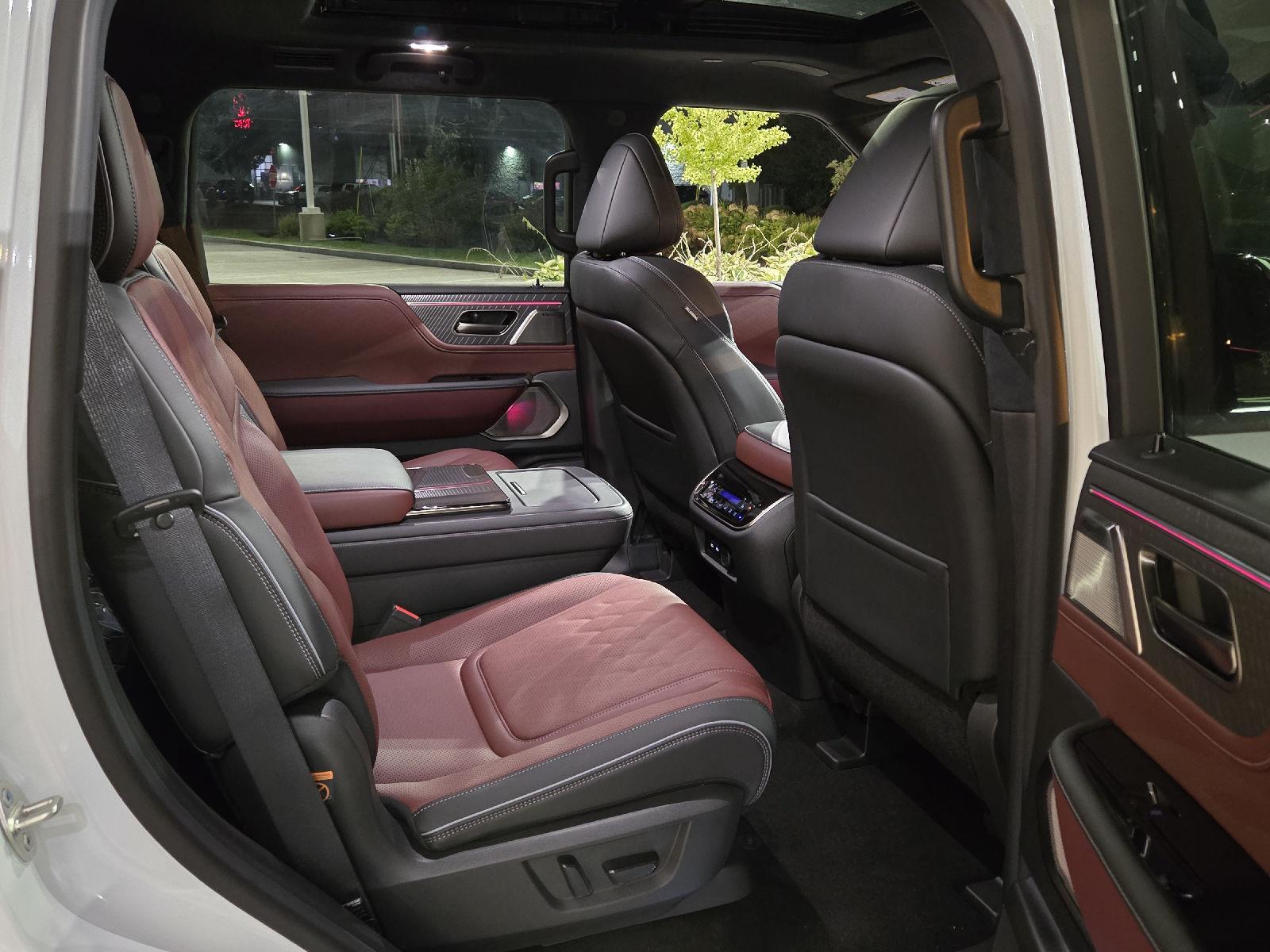 2026 Infiniti QX80 photo 18