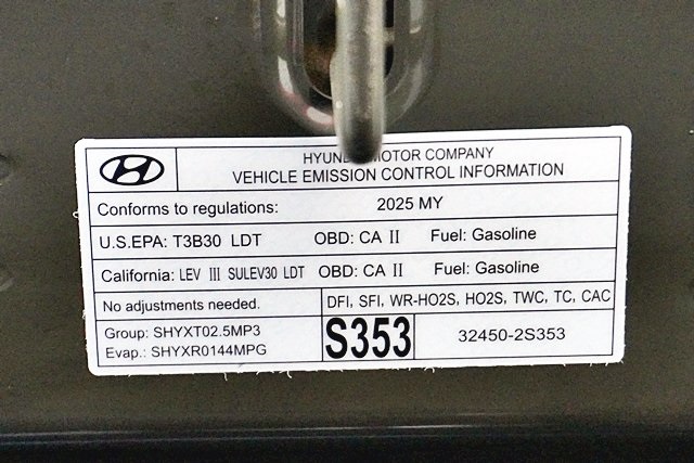 Used 2025 Green Hyundai SEL image 35