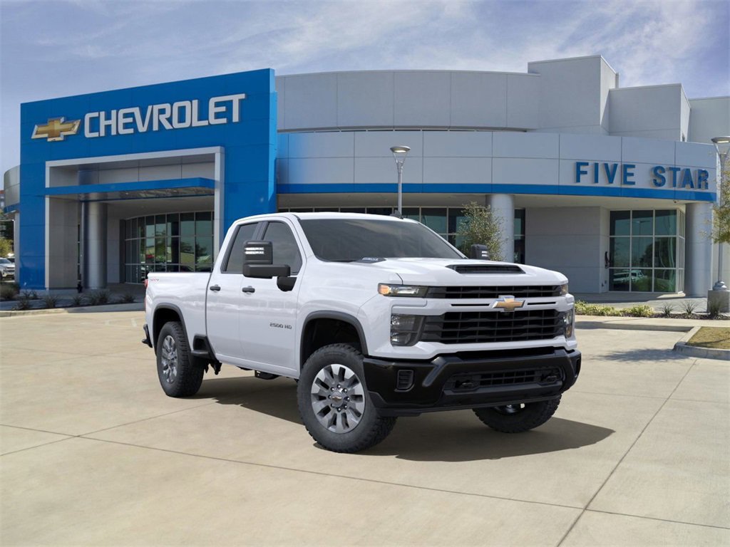 New 2025 Summit White Chevrolet Custom image 1
