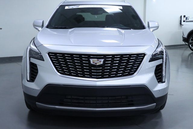 2022 Cadillac XT4 Premium Luxury photo 3