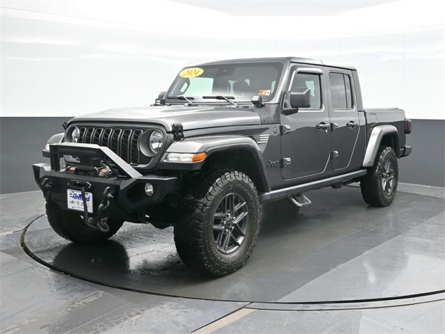 2024 Jeep Gladiator Sport S's photo