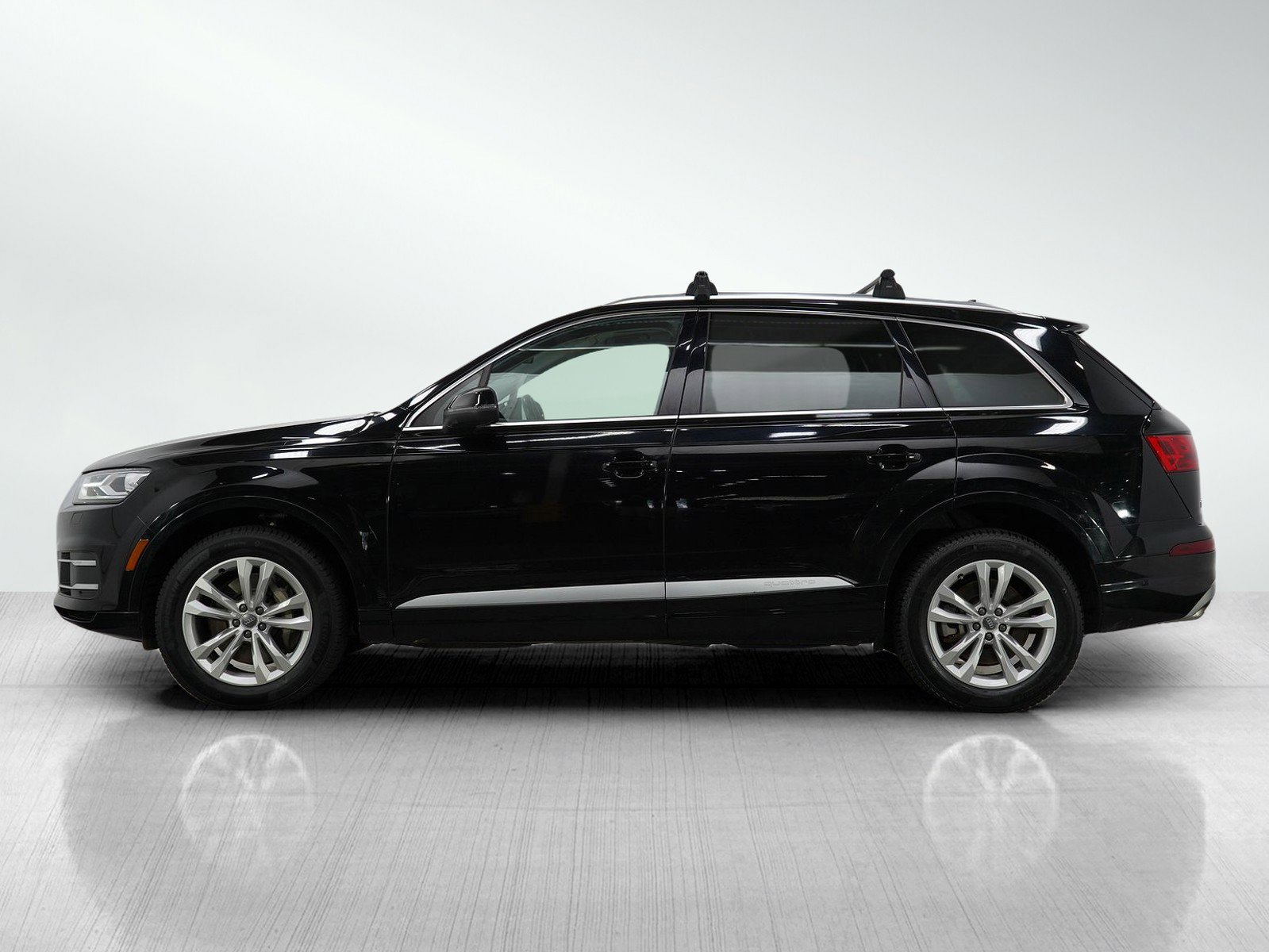 Used 2017 Audi Q7 Premium Plus with VIN WA1LAAF72HD043757 for sale in Burnsville, Minnesota