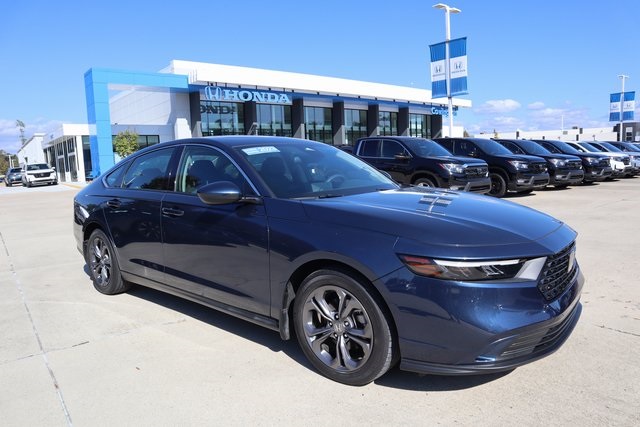 2023 Honda Accord EX's photo