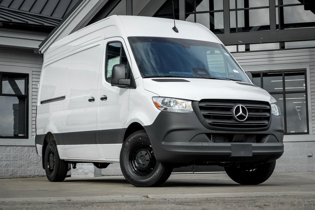 2026 Mercedes-Benz Sprinter Cargo Van Base's photo